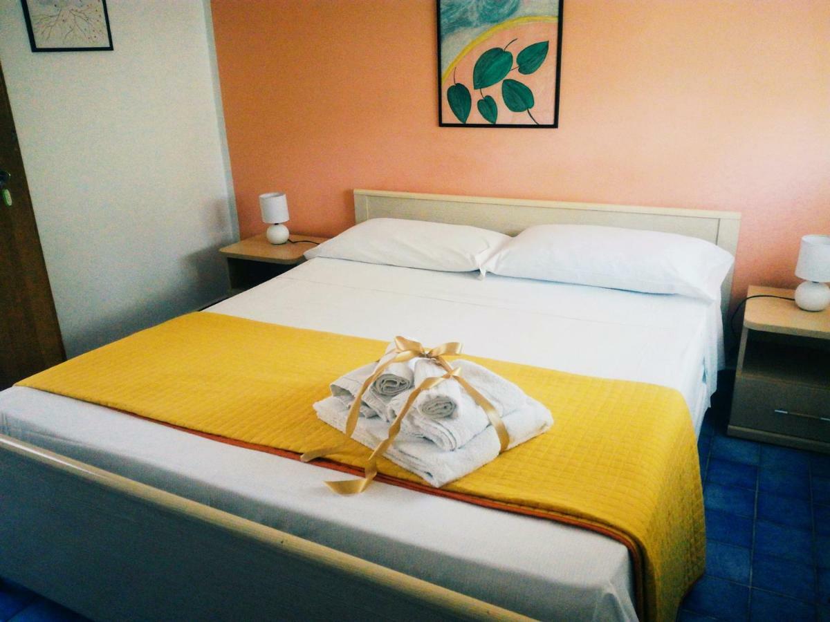 B&B Nido Colorato Fontane Bianche Kültér fotó